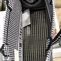 Налична!  DIOR booktote, снимка 4 - Чанти - 26580407