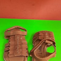 Английски детски сандали естествена кожа- M&S, снимка 4 - Детски сандали и чехли - 28920353