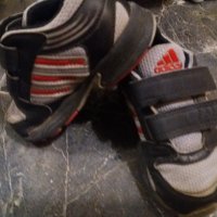 маратонки Adidas, снимка 1 - Детски маратонки - 26527281