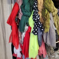 Различни шалове,цветни и едноцветни, снимка 1 - Шалове - 40298712