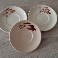Три чинийки от цветен порцелан,с украса, за7лв, снимка 1 - Чинии - 38171919