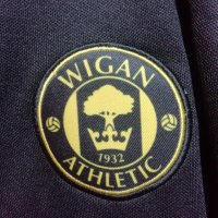 Wigan Athletic XXL Ново Оригинално Горнище Уигън Атлетик 2XL, снимка 5 - Спортни дрехи, екипи - 43751010