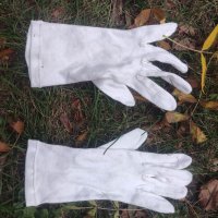 Продавам бели ръкавици пардани, снимка 4 - Други ценни предмети - 38309644