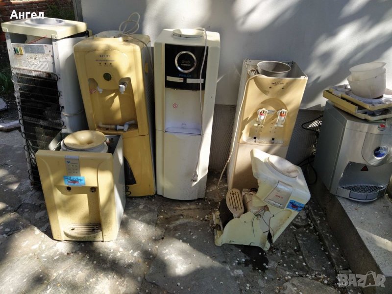 Диспенсъри на части, снимка 1