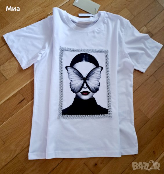 Дамска  тениска ръчно декорирана., снимка 1