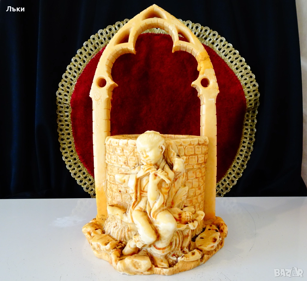 Пепелник,статуетка Кладенец на желанията,момче,флейта,подпис. , снимка 1