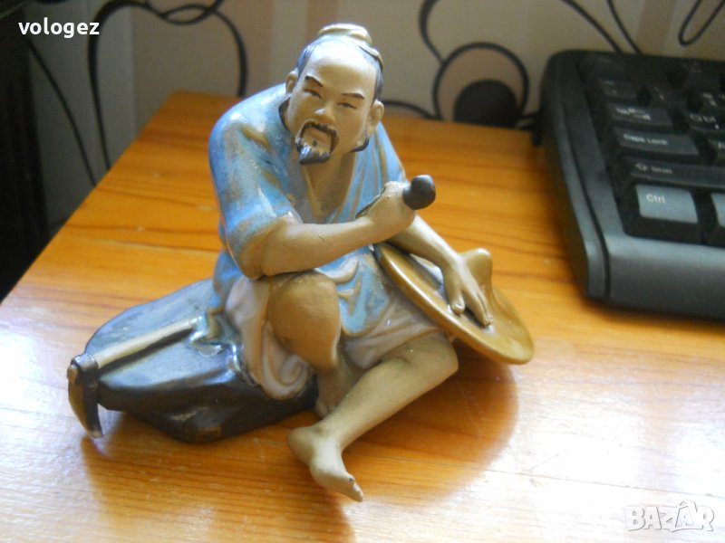 старинна порцеланова статуетка - земеделец (Китай), снимка 1