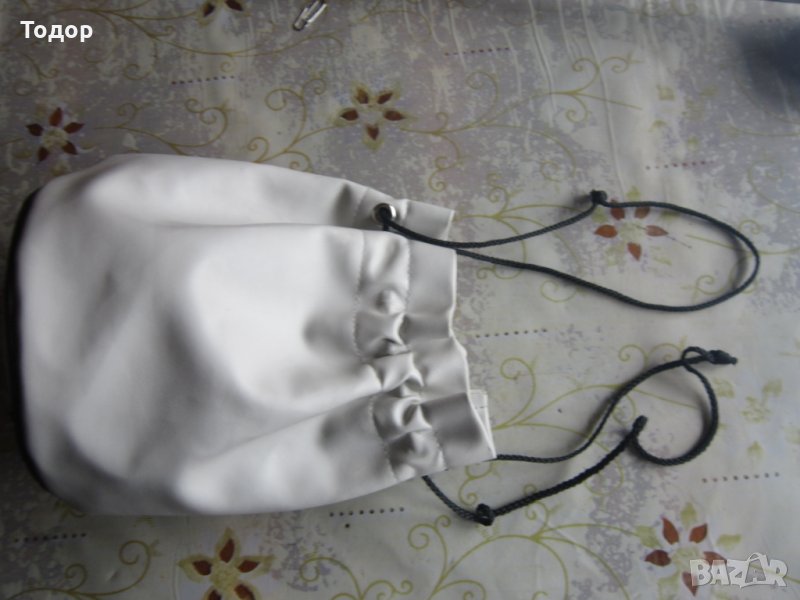 Страхотна дамска чанта кесия , снимка 1