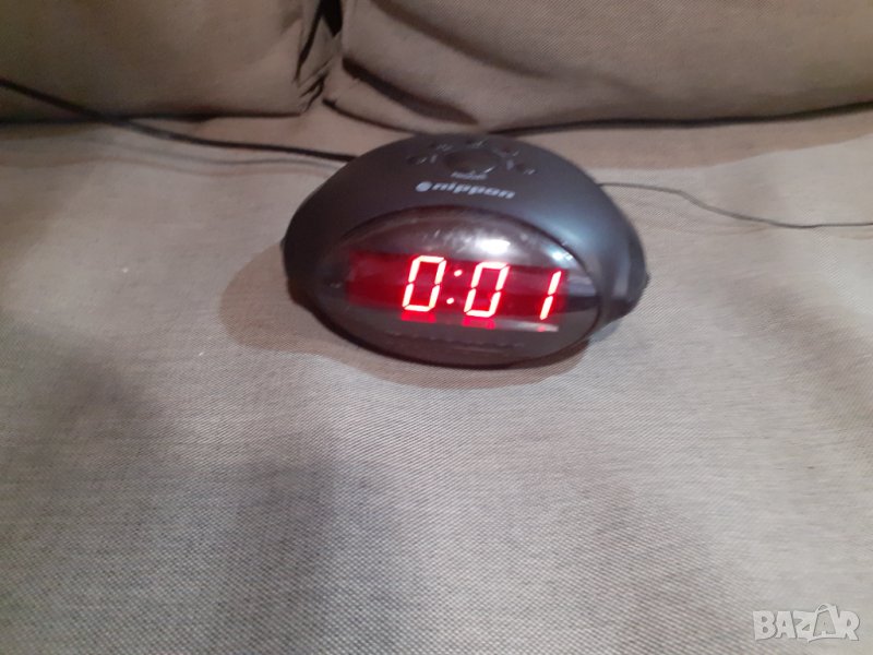 Продавам Радио часовник - будилник Nippon NP 295 със големи цифри светещи в тъмното, снимка 1
