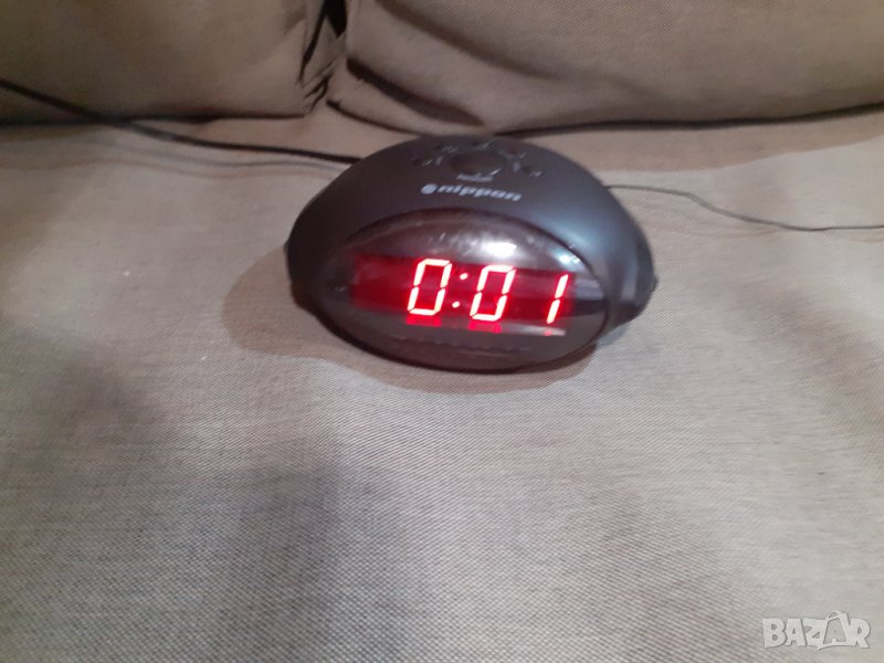 Продавам Радио часовник - будилник Nippon NP 295 със големи цифри светещи в тъмното, снимка 1