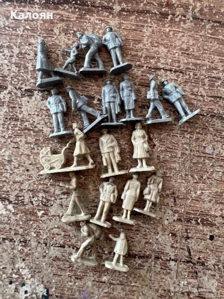 Миниатюрни човешки фигурки лот, снимка 1