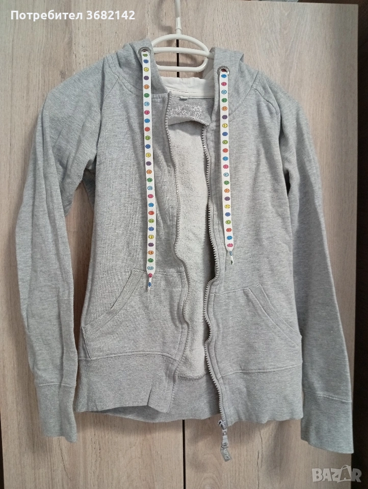 продавам дамски суичър , снимка 1