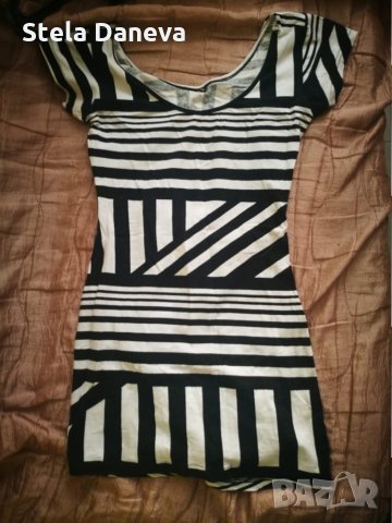 Прилепнала къса рокля с интересен гръб, снимка 2 - Рокли - 32658650