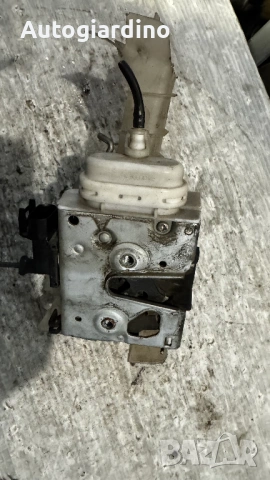 Брава за врата на Audi A3 - 8L1837015A, снимка 2 - Части - 53078245