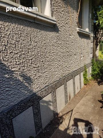 ГОЛЯМА ДВУ-ФАМИЛНА ТУХЛЕНА къща + 2 ПАРЦЕЛА за продажба в село Яздач - СПЕШНО - ИЗГОДНО, снимка 2 - Къщи - 49209964