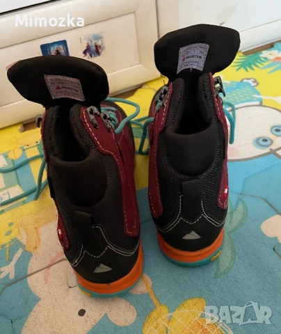 Нови дамски туристически обувки Dachstein н-р 38,5!, снимка 3 - Други - 52652239