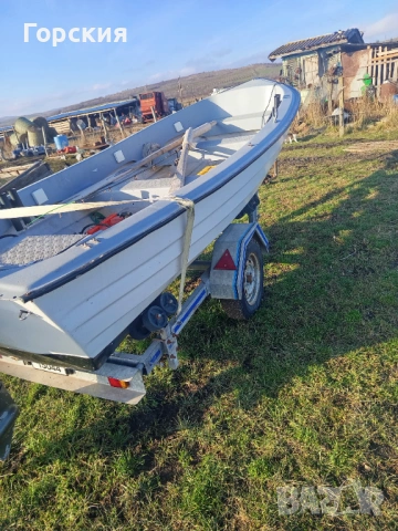 Продавам лодка за риболов в добро състояние двигател сменени свещи и масло работи перфектно , снимка 4 - Такъми - 53265788