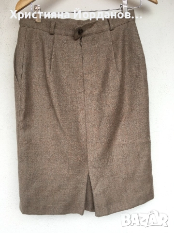 Офис поли 100% вълна над коляното