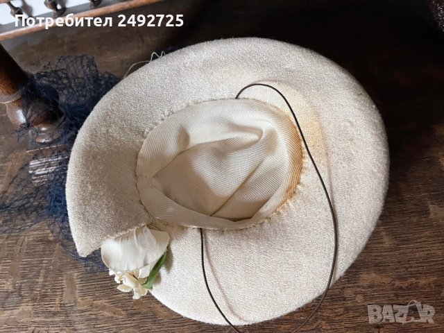 Стара дамска шапка за колекция, снимка 2 - Антикварни и старинни предмети - 43208494