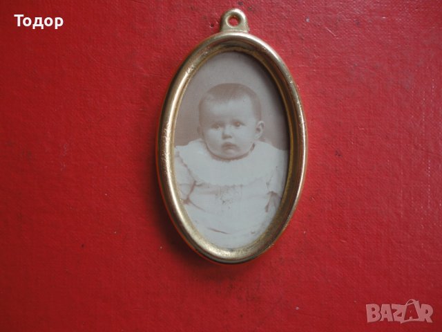 Немска позлатена бронзова рамка за снимка снимки 2, снимка 3 - Антикварни и старинни предмети - 43558806