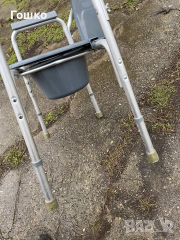 Тоалетен инвалиден стол, снимка 3 - Тоалетни столове - 53311334
