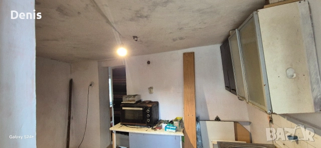 продава се самостоятелно къща , снимка 16 - Къщи - 53231547
