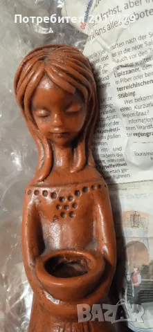 ВОСЪЧНА фигура момиче