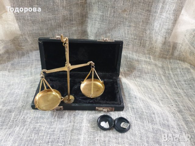 Ювелирна везна , снимка 2 - Антикварни и старинни предмети - 43336917