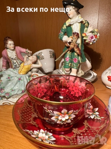 Ръчно изрисувани букети и цветя върху рубинено червен кристал Код P1630, снимка 6 - Декорация за дома - 52924561