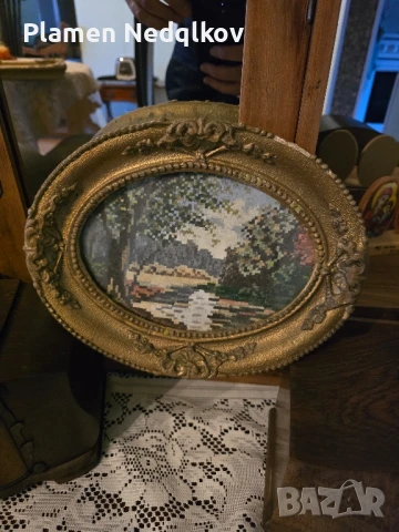 Продавам две стари рамки.