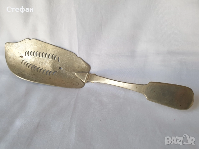 Лопатка за сервиране