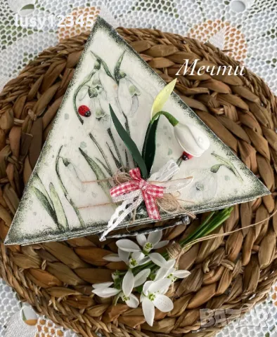 Триъгълна кутия-Пролетни кокичета!, снимка 4 - Декорация за дома - 44458439