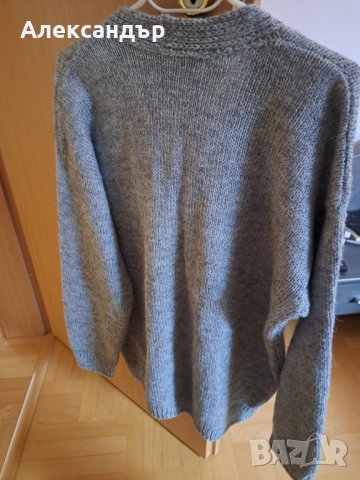 Продавам домашно плетена жилетка, снимка 3 - Пуловери - 43132872