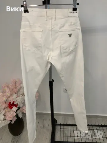 Бял панталон на Guess размер 26, снимка 4 - Панталони - 50085706
