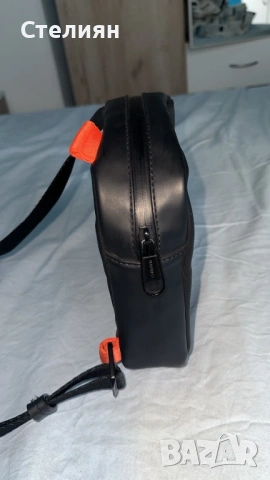 Маркова чанта Calvin Klein – отлично състояние , снимка 3 - Чанти - 53029634