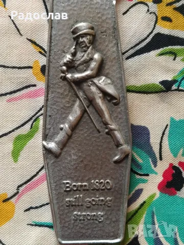 стара масивна отварачка Johnnie Walker , снимка 4 - Прибори за хранене, готвене и сервиране - 49940075