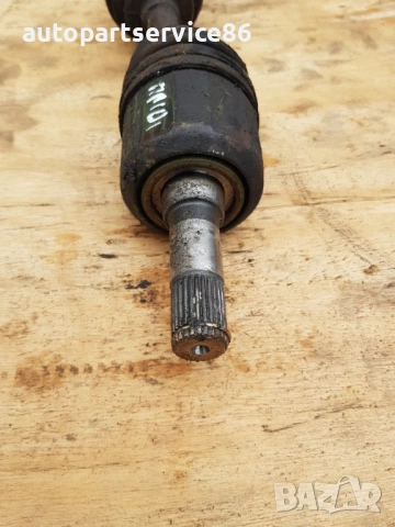 Полуоска на предно дясно колело за KIA Sportage 2.0 (2001), снимка 3 - Части - 53335519