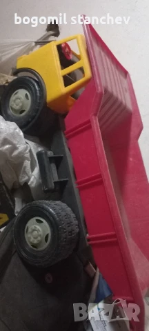 Самосвал дълж. 50см вис 25см шир 27см, снимка 4 - Коли, камиони, мотори, писти - 51300324