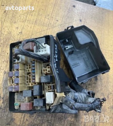 Toyota avensis verso 2.0d4d 2005 година Бушонно табло, снимка 2 - Части - 40539924