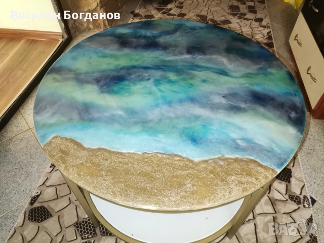 Холна масичка стъкло и епоксидна смола, снимка 2 - Маси - 52848907