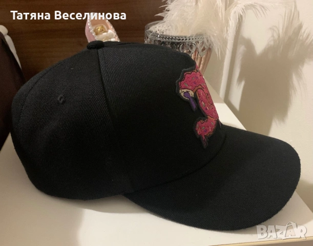 Дамска шапка Cayler & Sons, снимка 3 - Шапки - 53056536