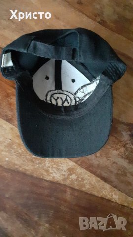 шапка бейсболна с козирка, черна, плътен плат и много бродерии  New York, снимка 3 - Шапки - 43536036