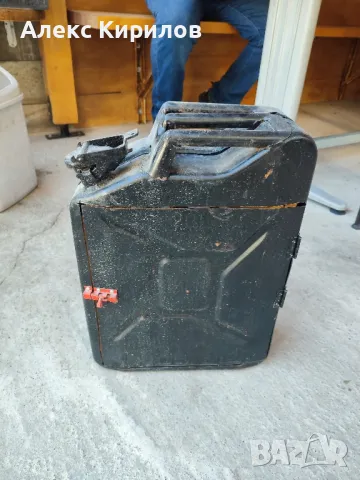 Метална туба-декорация