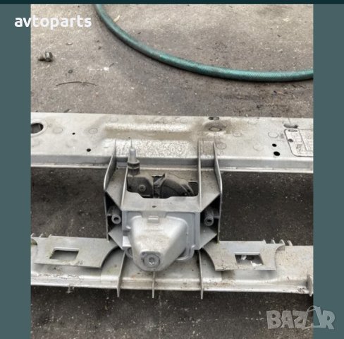 Ford focus 2002 година Маска с брава преден капак, снимка 5 - Части - 40611222