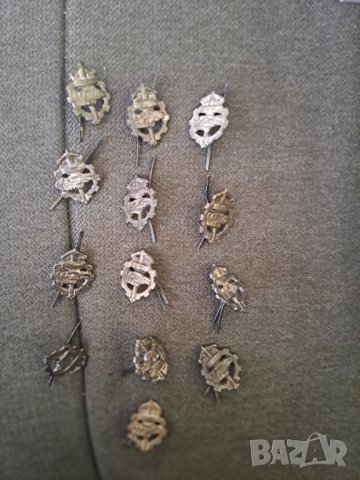 Военни атрибути пагони, знаци и др., снимка 12 - Антикварни и старинни предмети - 40783280