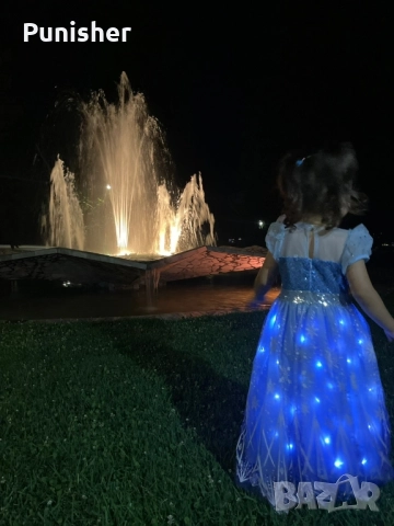 Светеща синя рокля от Замръзналото кралство, снимка 2 - Детски рокли и поли - 51859527