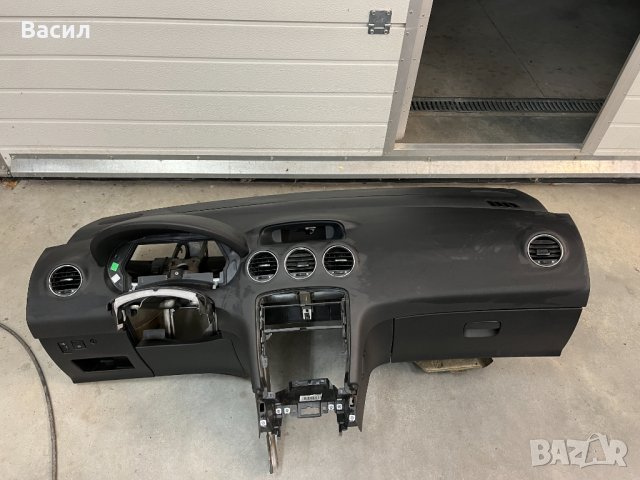 Арматурно табло Peugeot 308 SW Facelift 1.6 HDI Пежо 308 Комби Фейслифт ...