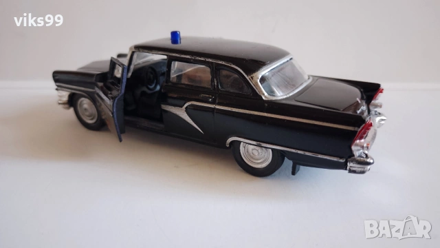 ГАЗ-13 "Чайка" Госбезопасность СССР Autotime 1:43, снимка 3 - Колекции - 53142694