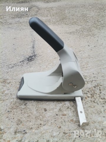 Перфоратор , снимка 2 - Ученически пособия, канцеларски материали - 43407176