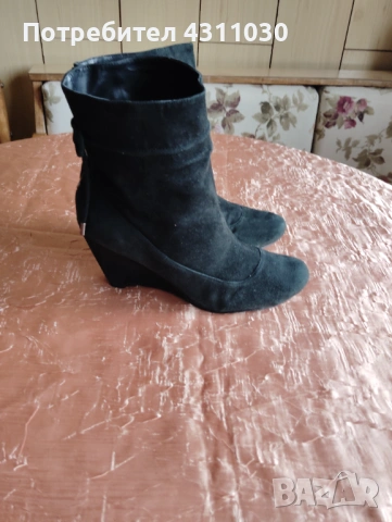 Черни велурени боти BCBG Generation 36/37 , снимка 4 - Дамски боти - 53417206